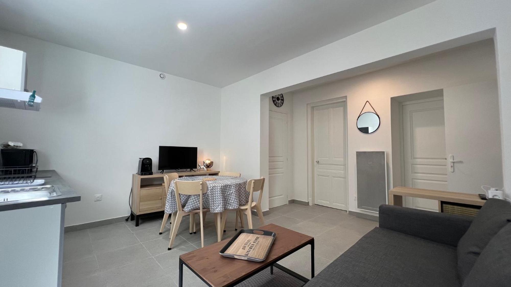 Fenix Appartement T2 40 M2 Cosy Rdc Plein Centre Ville Pierrelatte Εξωτερικό φωτογραφία